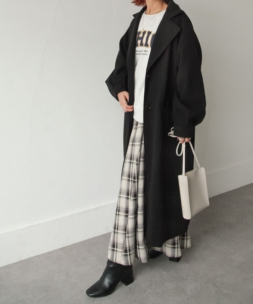 Chillfar（チルファー）の「袖ボリュームウールライクオーバーコート（チェスターコート・レディース・ブラック/アイボリー/モカ/ブルー系・MEDIUM/LARGE）」の10枚目の写真