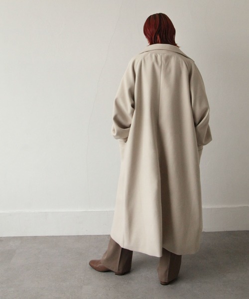 Chillfar（チルファー）の「袖ボリュームウールライクオーバーコート（チェスターコート・レディース・ブラック/アイボリー/モカ/ブルー系・MEDIUM/LARGE）」の8枚目の写真