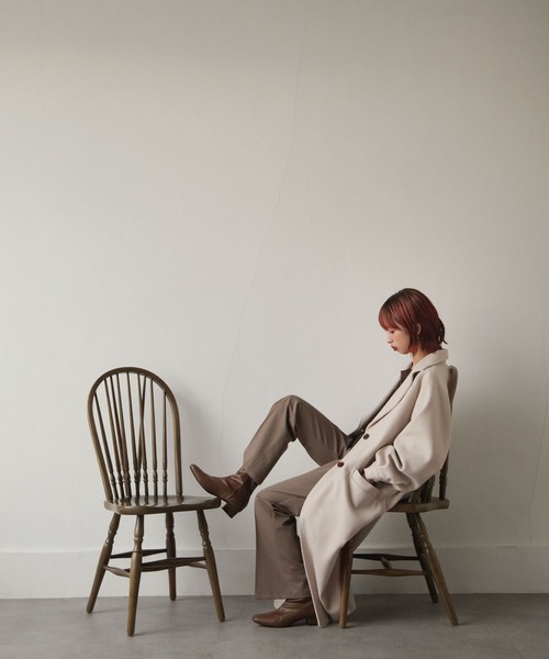 Chillfar（チルファー）の「袖ボリュームウールライクオーバーコート（チェスターコート・レディース・ブラック/アイボリー/モカ/ブルー系・MEDIUM/LARGE）」の9枚目の写真