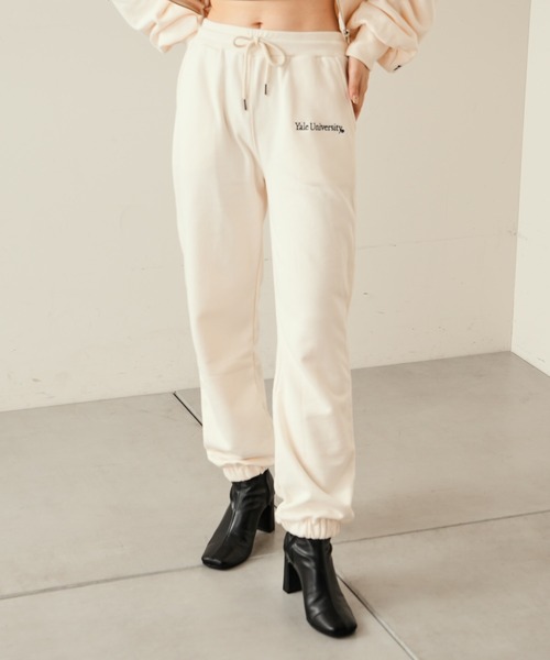 Chico（チコ）の「YALE ロゴスウェット裾絞りパンツ（スウェットパンツ・レディース・チャコールグレー/グレー/アイボリー・FREE）」の9枚目の写真