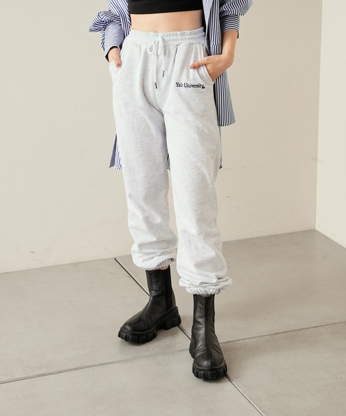 Chico（チコ）の「YALE ロゴスウェット裾絞りパンツ（スウェットパンツ・レディース・チャコールグレー/グレー/アイボリー・FREE）」の16枚目の写真