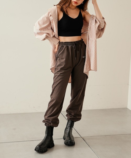 Chico（チコ）の「YALE ロゴスウェット裾絞りパンツ（スウェットパンツ・レディース・チャコールグレー/グレー/アイボリー・FREE）」の15枚目の写真