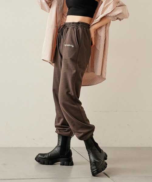 Chico（チコ）の「YALE ロゴスウェット裾絞りパンツ（スウェットパンツ・レディース・チャコールグレー/グレー/アイボリー・FREE）」の7枚目の写真