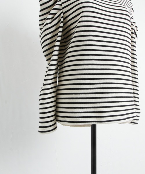 &. NOSTALGIA（アンドドットノスタルジア）の「【美香さんコラボ】肩タックニットソープルオーバー（ニット/セーター・レディース・ブラック×ホワイト/ブラック/ラベンダー/ブラウン系その他・FREE）」の6枚目の写真