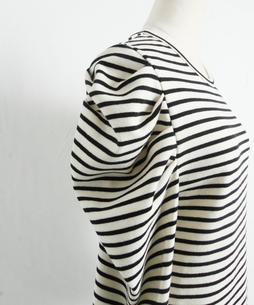 &. NOSTALGIA（アンドドットノスタルジア）の「【美香さんコラボ】肩タックニットソープルオーバー（ニット/セーター・レディース・ブラック×ホワイト/ブラック/ラベンダー/ブラウン系その他・FREE）」の7枚目の写真