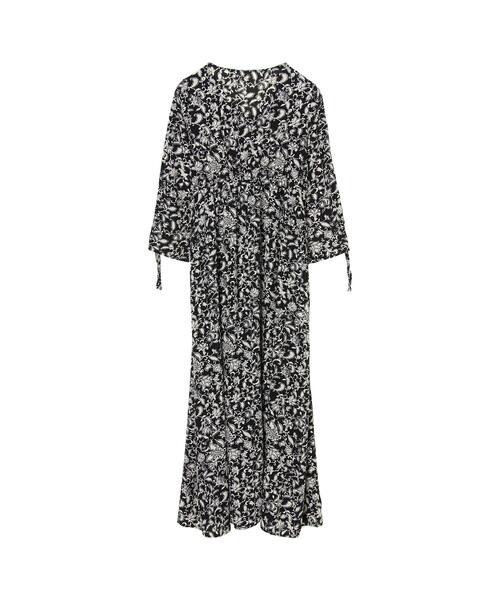 koe（コエ）の「【回収商品】袖ドロスト花柄プリントマキシワンピース*（ワンピース・レディース・ブラック/ネイビー・FREE）」の13枚目の写真