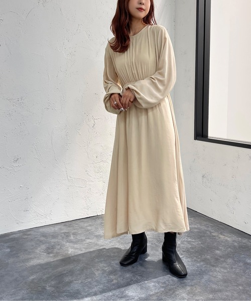 apres jour mignon（アプレジュールミニョン）の「袖ボリュームロングワンピース【ZOZOTOWN限定アイテム】（ワンピース・レディース・アイボリー/ブラック・フリー/X-LARGE）」の13枚目の写真