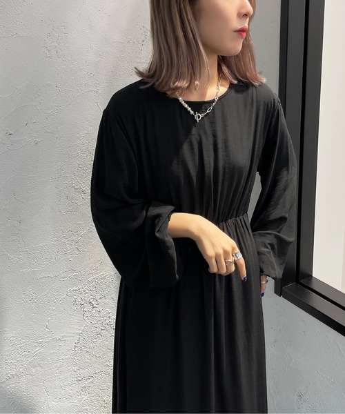 apres jour mignon（アプレジュールミニョン）の「袖ボリュームロングワンピース【ZOZOTOWN限定アイテム】（ワンピース・レディース・アイボリー/ブラック・フリー/X-LARGE）」の8枚目の写真