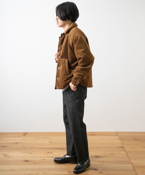 ITEMS URBANRESEARCH（アイテムズ アーバンリサーチ）の「コーデュロイ 中綿コーチジャケット（ダウンジャケット/コート・メンズ・オフホワイト/ブラック/グレー/キャメル・MEDIUM/LARGE）」の7枚目の写真