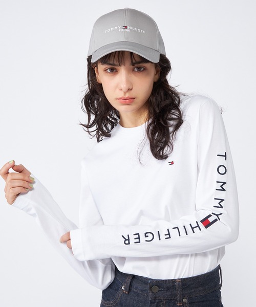 TOMMY HILFIGER(トミーヒルフィガー)の「【オンライン限定】ショルダーロゴロングスリーブTシャツ ロンT(Tシャツ/カットソー・メンズ・ホワイト/ブラック/グリーン/イエロー/ブルー/グレー/ネイビー・SMALL/MEDIUM/LARGE/X-LARGE/X-SMALL)」の20枚目の写真