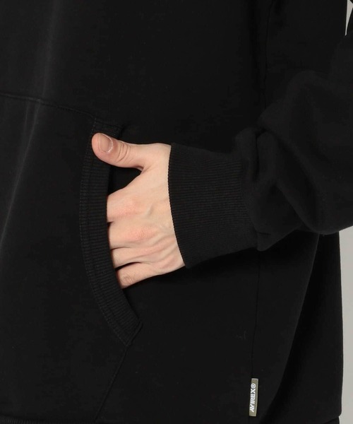 AVIREX（アヴィレックス）の「AVI-PULLOVER PARKA/ プルオーバーパーカー（パーカー・メンズ・ブラック/ホワイト/グレー・2/1/3）」の6枚目の写真