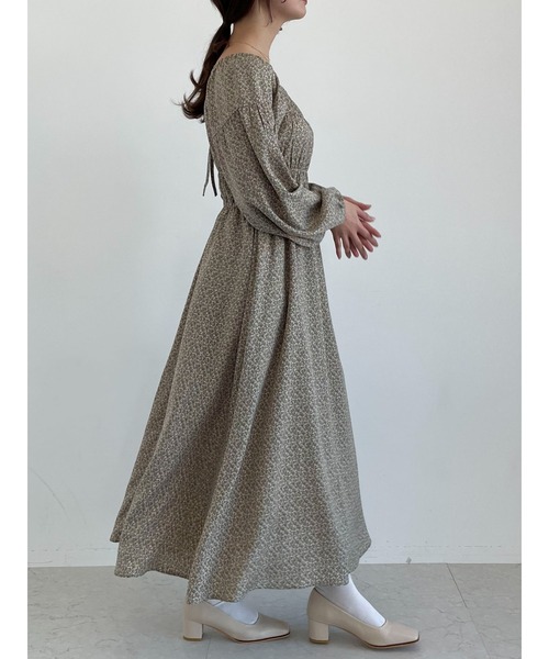 SLURR（スラ―）の「花柄シャーリングワンピース（ワンピース・レディース・ブラック/オフホワイト/イエロー・FREE）」の14枚目の写真