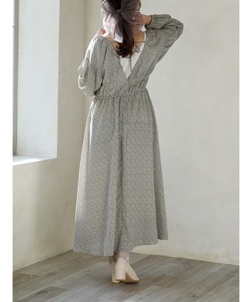 SLURR（スラ―）の「花柄シャーリングワンピース（ワンピース・レディース・ブラック/オフホワイト/イエロー・FREE）」の6枚目の写真