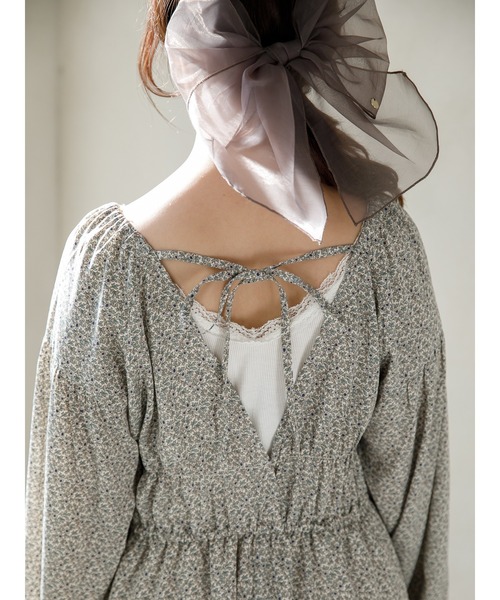 SLURR（スラ―）の「花柄シャーリングワンピース（ワンピース・レディース・ブラック/オフホワイト/イエロー・FREE）」の10枚目の写真