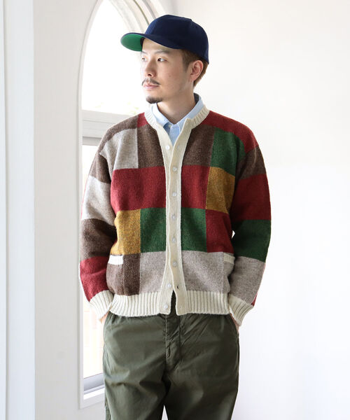 Jamieson's of Shetland（ジャミーソンズオブシェトランド）の「Jamieson's Knitwear × fennica / 別注 Rasta Farm Patchwork Cardigan カーディガン〈UNISEX〉（カーディガン/ボレロ・メンズ・その他・MEDIUM）」の10枚目の写真