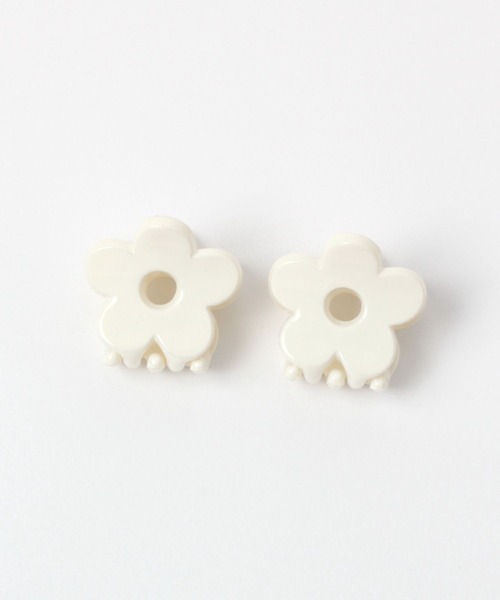 Me%（ミィパーセント）の「ﾌﾗﾜｰﾁﾋﾞｸﾘｯﾌﾟ（バレッタ/ヘアクリップ・レディース・ホワイト/ブラック系その他/ホワイト系その他/その他・FREE）」の14枚目の写真