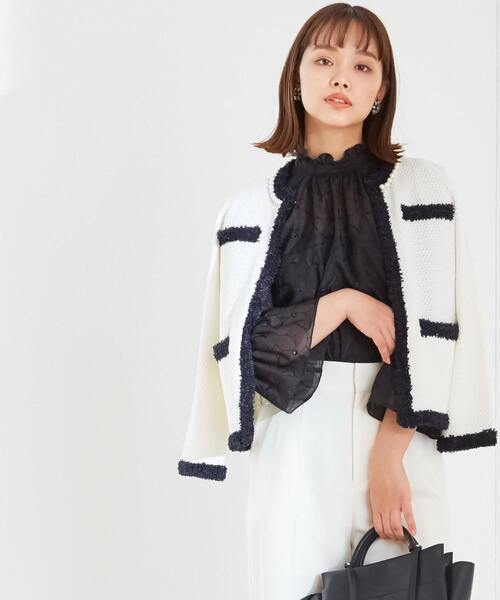 Tiara（ティアラ）の「パールニットジャケット（カーディガン/ボレロ・レディース・アイボリー/ブラック・FREE）」の2枚目の写真