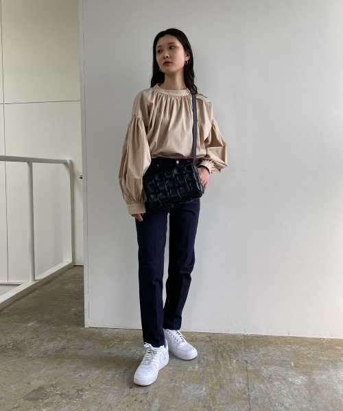 I_am(アイアム)の「stretch tapered denim(デニムパンツ・レディース・ダークネイビー・S/M)」の2枚目の写真