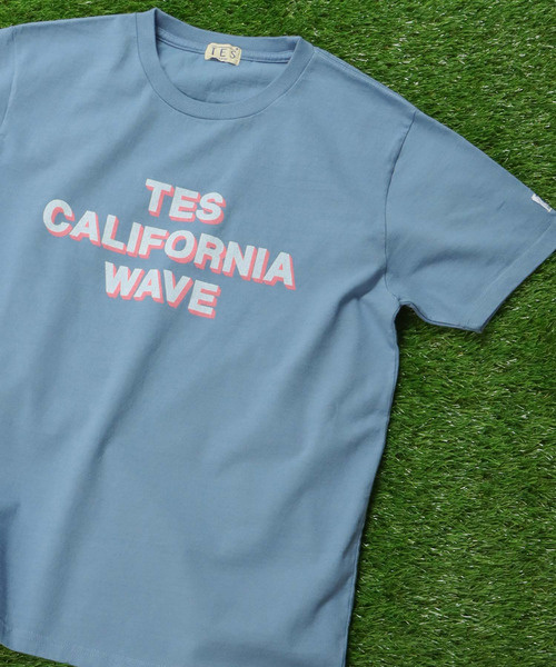 The Endless Summer（エンドレスサマー）の「TES CALOFORNIA LOGO T-SHIRT / Tシャツ（Tシャツ/カットソー・メンズ・ブラック/イエロー/サーモンピンク/ホワイト/サックスブルー・LARGE/MEDIUM/X-LARGE/SMALL）」の4枚目の写真