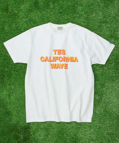 The Endless Summer（エンドレスサマー）の「TES CALOFORNIA LOGO T-SHIRT / Tシャツ（Tシャツ/カットソー・メンズ・ブラック/イエロー/サーモンピンク/ホワイト/サックスブルー・LARGE/MEDIUM/X-LARGE/SMALL）」の6枚目の写真