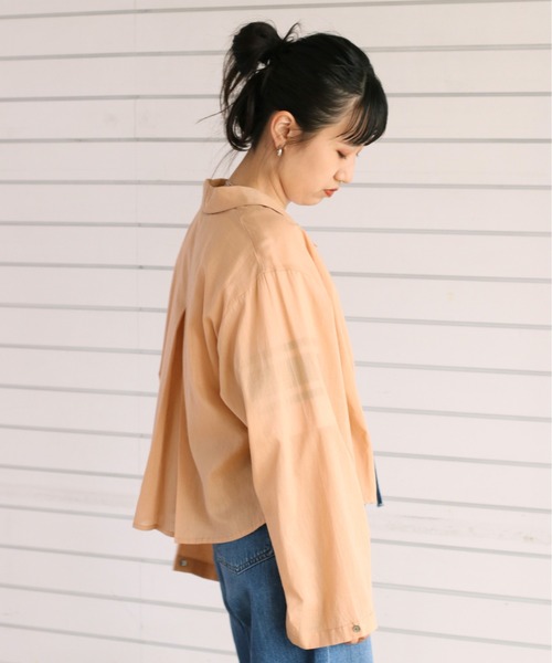 cepo（セポ）の「バックタックショートシャツ（シャツ/ブラウス・レディース・ベージュ/オレンジ/ブルー/グリーン・M）」の13枚目の写真