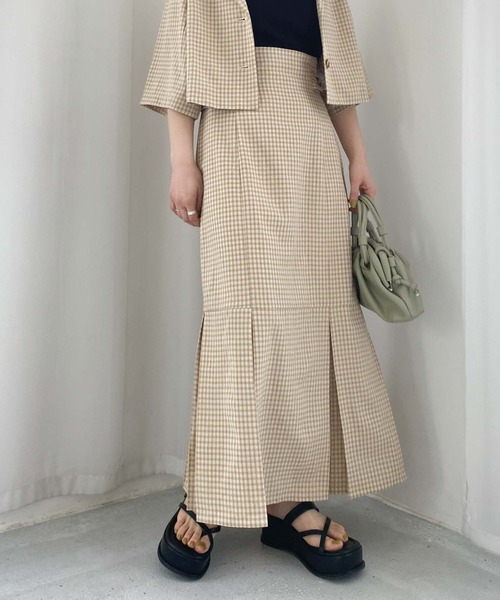 archives（アルシーヴ）の「【setupにも】チェックタック切替スカート（スカート・レディース・ベージュ/ネイビー/グリーン・MEDIUM）」の2枚目の写真
