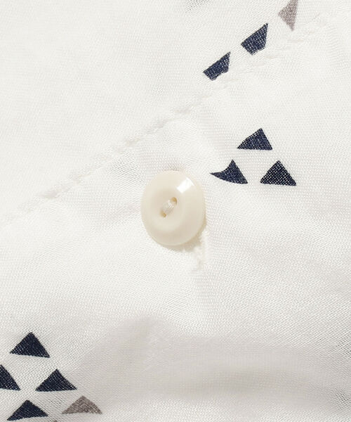 REMI RELIEF（レミレリーフ）の「REMI RELIEF × BEAMS PLUS / 別注 プリント ショートスリーブ シャツ（シャツ/ブラウス・メンズ・チャコールグレー/オフホワイト・SMALL/MEDIUM/LARGE/X-LARGE）」の7枚目の写真