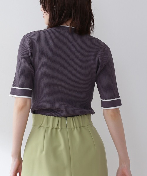 N.(N. Natural Beauty Basic)(エヌエヌナチュラルビューティーベーシック)の「◆バイカラーラインリブニット(ニット/セーター・レディース・チャコールグレー/オフホワイト/ライトグリーン・MEDIUM)」の5枚目の写真