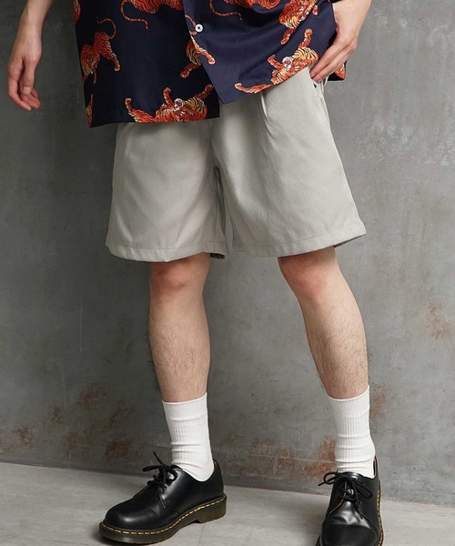 JOKER（ジョーカー）の「【JOKER】ワイド ワークショーツ シェフショーツ イージーパンツ タック チノパン 総柄  春服 ショートパンツ（チノパンツ・メンズ・ブラック/ベージュ/グレー/ネイビー/ブラウン/アイボリー/カーキ/カモフラージュ/ストライプ/インディゴブルー/ネイビー系1/ワンウォッシュ・LL/M/L）」の4枚目の写真