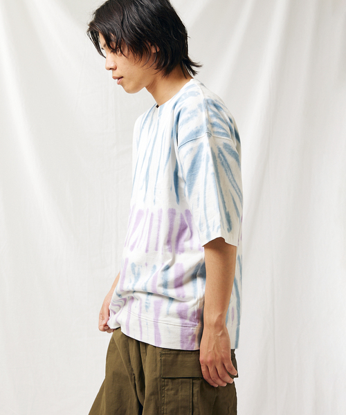 JOURNAL STANDARD（ジャーナルスタンダード）の「ムラゾメタイダイ クルーネック ワイド Tシャツ（Tシャツ/カットソー・メンズ・グリーン系その他/レッド系その他/ブルー/イエロー系その他・LARGE/MEDIUM）」の16枚目の写真