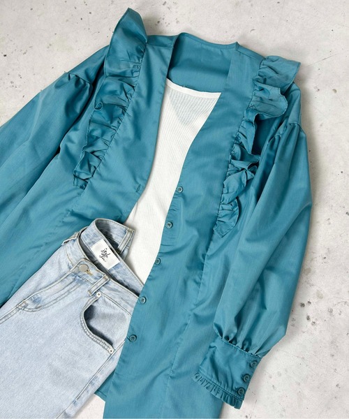 StyleSea（スタイルシー）の「Vネックフリルブラウス（シャツ/ブラウス・レディース・ホワイト/ブラック/グレー/ターコイズブルー/ライトグレー/ブラック系その他/ホワイト系その他・MEDIUM）」の7枚目の写真