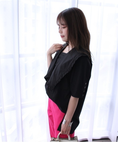 StyleSea（スタイルシー）の「Vネックフリルブラウス（シャツ/ブラウス・レディース・ホワイト/ブラック/グレー/ターコイズブルー/ライトグレー/ブラック系その他/ホワイト系その他・MEDIUM）」の8枚目の写真