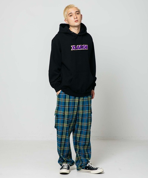 XLARGE（エクストララージ）の「TWO TONE STANDARD LOGO PULLOVER HOODED SWEAT（パーカー・メンズ・ブラック/パープル/グリーン/アッシュ/ホワイト・L/XL/S/M）」の13枚目の写真