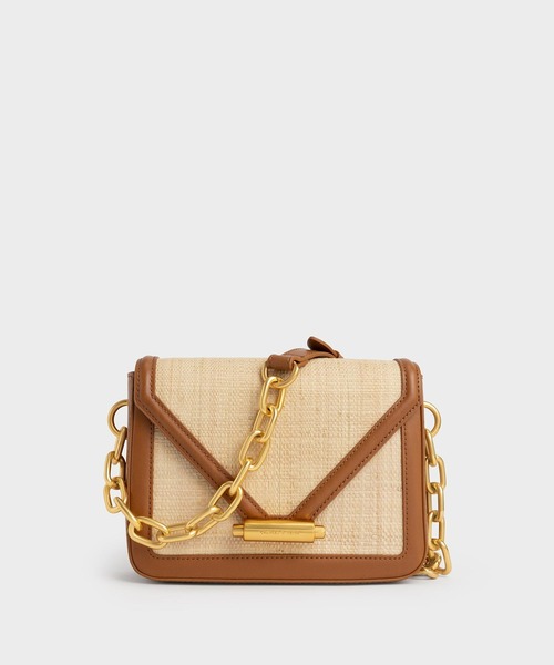 CHARLES & KEITH（チャールズ & キース）の「ローラー エンヴェロープクロスボディバッグ / Lola Envelope Crossbody Bag（ショルダーバッグ・レディース・ブラック/ホワイト/ブラウン系その他3・M）」の4枚目の写真