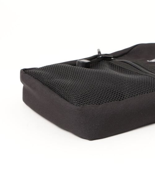 BEN DAVIS（ベンデイビス）の「【BEN DAVIS】カレッジショルダーバッグ（ショルダーバッグ・メンズ・ホワイト×ブラック/グリーン・フリー）」の5枚目の写真