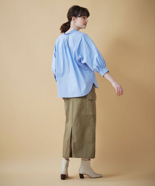 le.coeur blanc（ルクールブラン）の「パールボタンドルマンシャツ（シャツ/ブラウス・レディース・ホワイト系その他/ブルー系その他3/ブルー系その他4・38）」の17枚目の写真