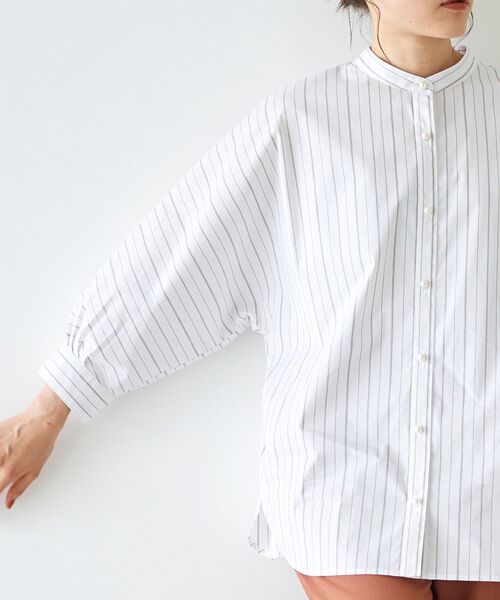 le.coeur blanc（ルクールブラン）の「パールボタンドルマンシャツ（シャツ/ブラウス・レディース・ホワイト系その他/ブルー系その他3/ブルー系その他4・38）」の6枚目の写真