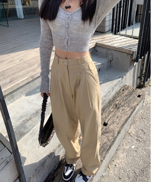 meJane（ミージェーン）の「タック入りシンプルチノパンツ【ZOZOTOWN限定】（チノパンツ・レディース・ベージュ・S/M）」の2枚目の写真