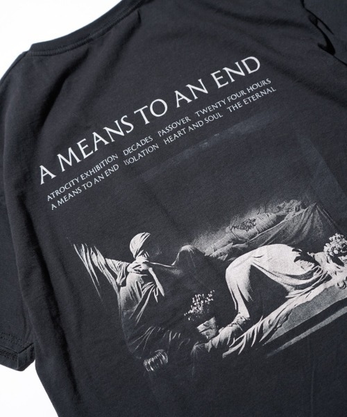 THRIFTY LOOK（スリフティールック）の「THRIFTY LOOK / スリフティールック THRIFTY "JOY DIVISION" TEE ジョイ・ディビジョン バンドTシャツ バンT（Tシャツ/カットソー・メンズ・ブラック・LARGE/X-LARGE/MEDIUM）」の3枚目の写真