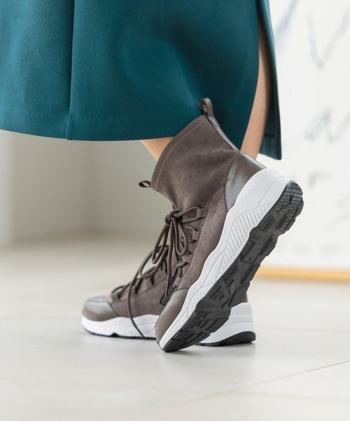 BAYFLOW（ベイフロー）の「レースアップスニーカーブーツ（ブーツ・レディース・ブラック/モカ・SMALL/MEDIUM/LARGE）」の21枚目の写真