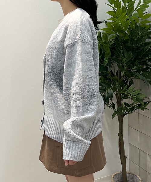 kutir(クティール)の「【2way◎】グラデニットカーディガン(カーディガン/ボレロ・レディース・ブラック/ピンク/オレンジ/ブルー・FREE)」の20枚目の写真