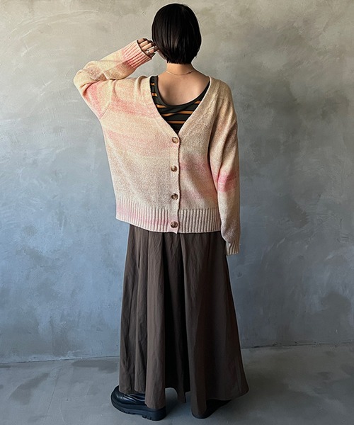 kutir(クティール)の「【2way◎】グラデニットカーディガン(カーディガン/ボレロ・レディース・ブラック/ピンク/オレンジ/ブルー・FREE)」の18枚目の写真