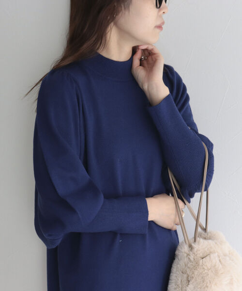 fredy emue（フレディエミュ）の「[新色追加]ボリュームスリーブニットワンピース（ワンピース・レディース・ブラウン/グレー/ブラック/ネイビー・38）」の4枚目の写真