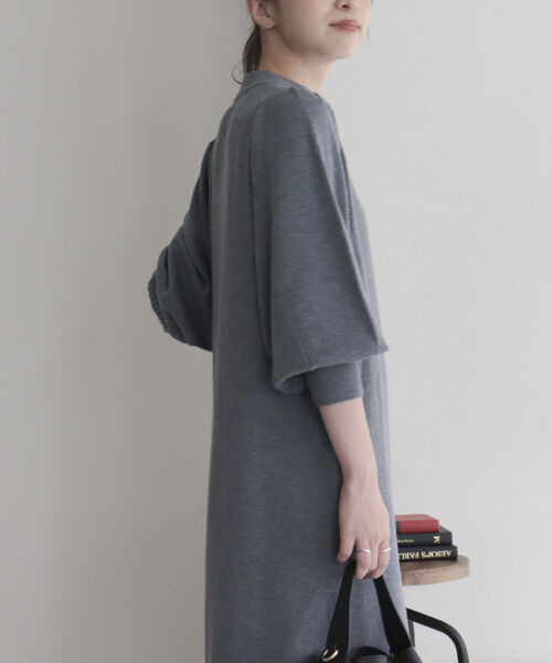 fredy emue（フレディエミュ）の「[新色追加]ボリュームスリーブニットワンピース（ワンピース・レディース・ブラウン/グレー/ブラック/ネイビー・38）」の21枚目の写真