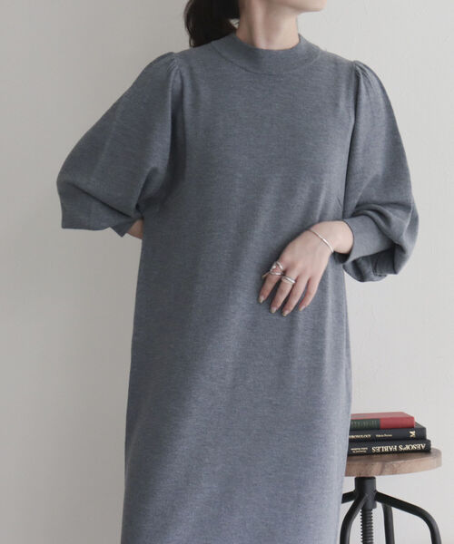 fredy emue（フレディエミュ）の「[新色追加]ボリュームスリーブニットワンピース（ワンピース・レディース・ブラウン/グレー/ブラック/ネイビー・38）」の22枚目の写真