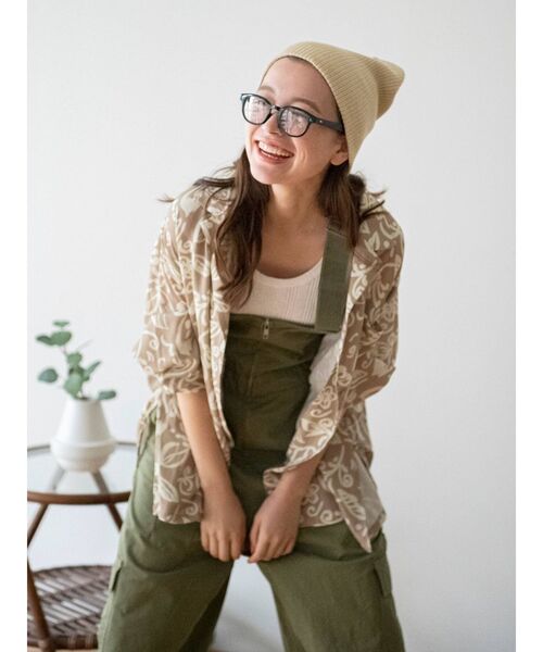 Ungrid(アングリッド)の「リーフ柄開襟シャツ(シャツ/ブラウス・レディース・チャコールグレー/ベージュ・FREE)」の4枚目の写真