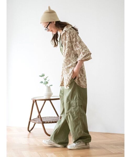 Ungrid(アングリッド)の「リーフ柄開襟シャツ(シャツ/ブラウス・レディース・チャコールグレー/ベージュ・FREE)」の14枚目の写真