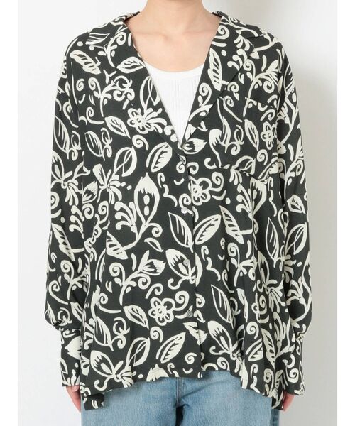 Ungrid(アングリッド)の「リーフ柄開襟シャツ(シャツ/ブラウス・レディース・チャコールグレー/ベージュ・FREE)」の15枚目の写真