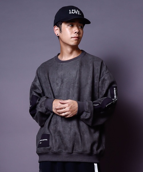 AFYF(エーエフワイエフ)の「AFYF SWEADE PATCH CREW2/ビッグシルエット スウェードパッチクルーネック(スウェット・メンズ・その他1/その他2/ワインレッド/その他/ブラック/ライトグレー/オリーブ/キャメル/ダークグレー/グリーン系その他/ブラック系その他・FREE)」の4枚目の写真