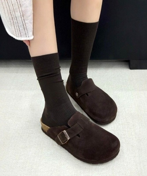 Vipoa(ヴィポア)の「ナロークロッグシューズ(スリッポン・レディース・ブラウン/ベージュ/ブラック・SMALL/MEDIUM/LARGE)」の15枚目の写真